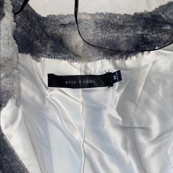 Eric + lane fur vest - Picture 2 of 3